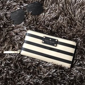Kate Spade Wellesley Zipper Black/Cream Wallet